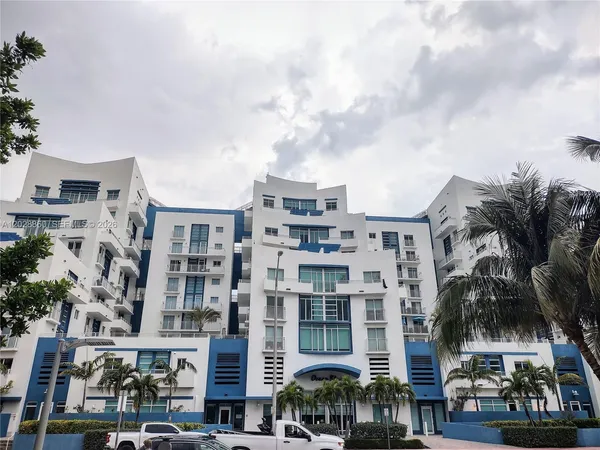 $4,400 | North Beach, Miami Beach, FL 33141