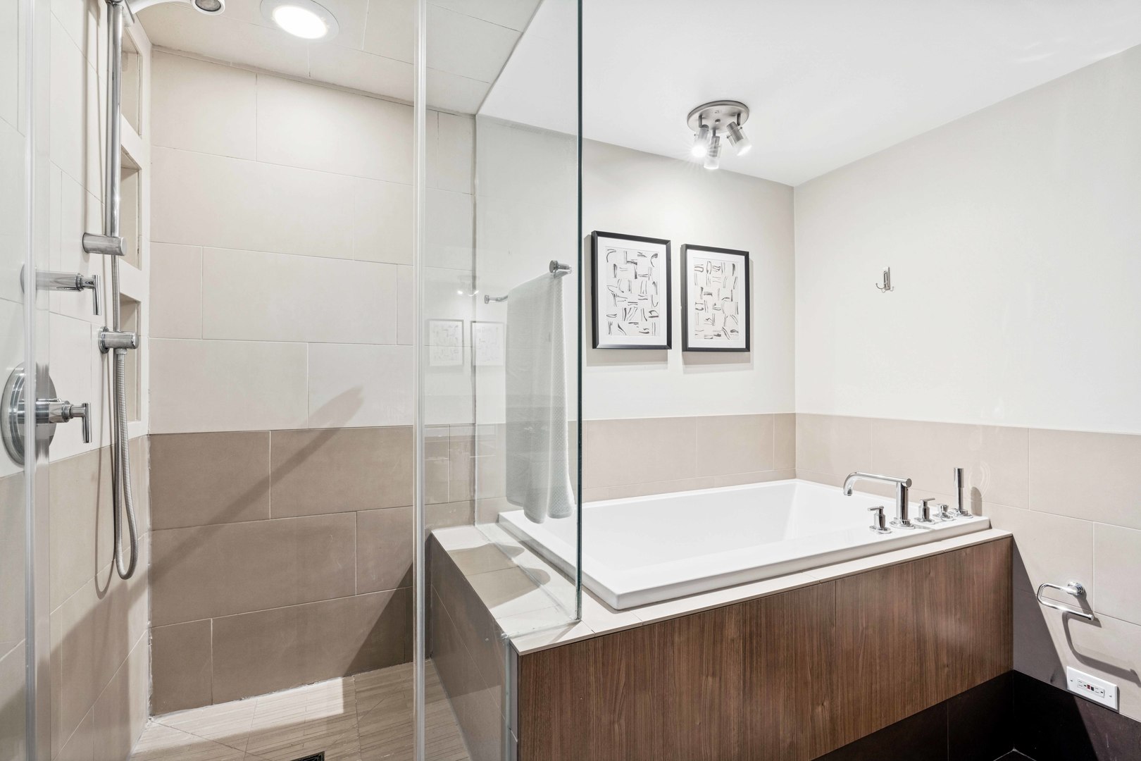 1327 West Washington Boulevard, Unit 5B Chicago, IL 60607 - Photo 20 of 30