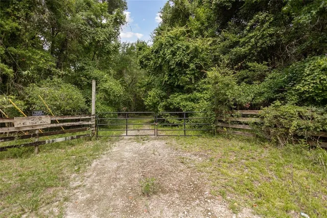 $585,000 | 8530 Northeast 160th Avenue, Williston, FL 32696