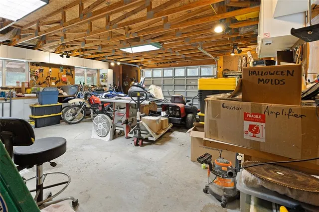 $585,000 | 8530 Northeast 160th Avenue, Williston, FL 32696