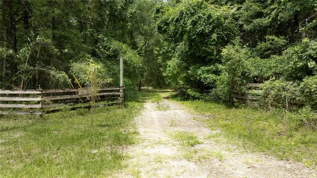 $585,000 | 8530 Northeast 160th Avenue, Williston, FL 32696