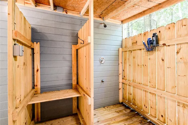 $585,000 | 8530 Northeast 160th Avenue, Williston, FL 32696