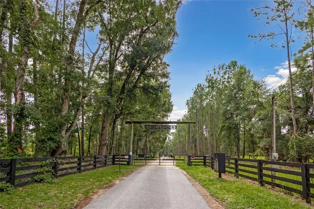 $585,000 | 8530 Northeast 160th Avenue, Williston, FL 32696