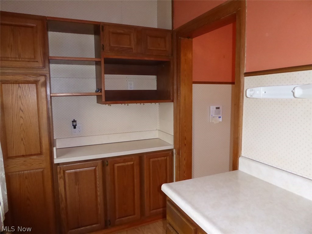 3828 Silsby Road Cleveland, OH 44111 - Photo 10 of 19 Gallery Image 10