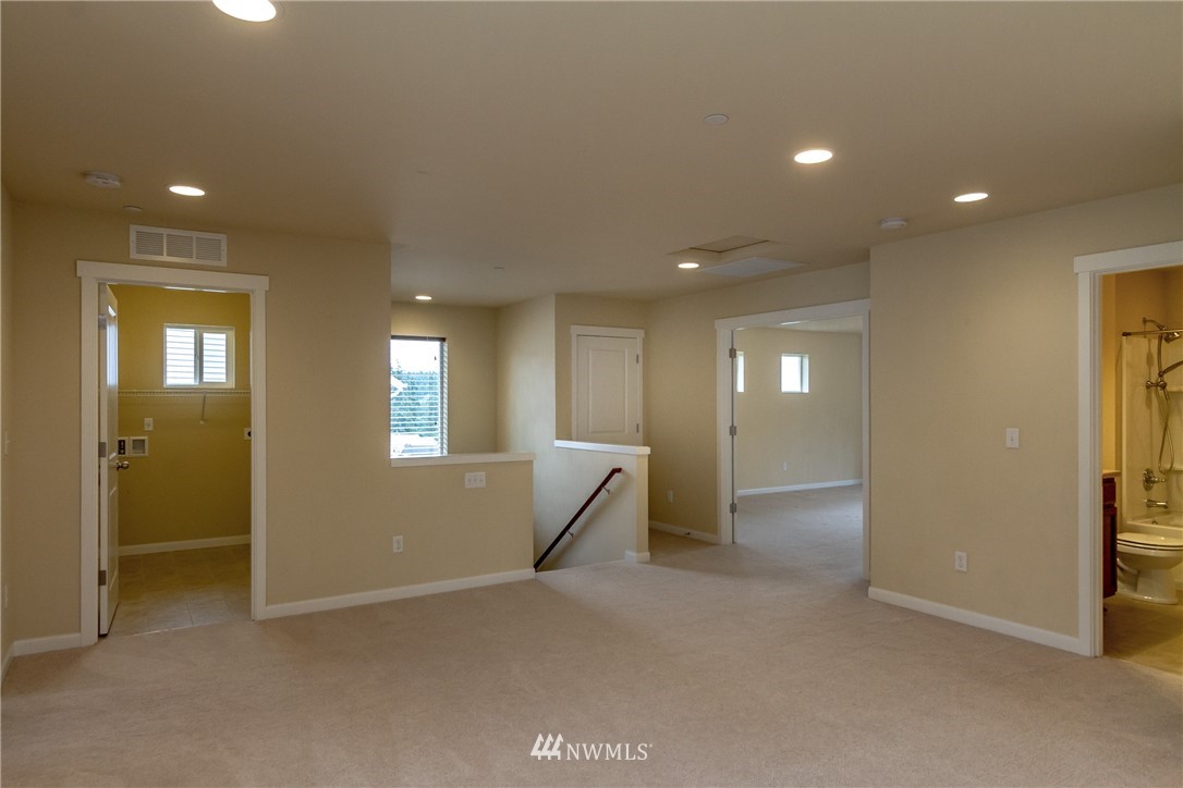 1195 Swan Loop DuPont, WA 98327 - Photo 14 of 24 Gallery Image 14
