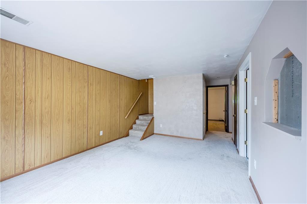 327 Beech Road Pittsburgh, PA 15239 - Photo 24 of 48
