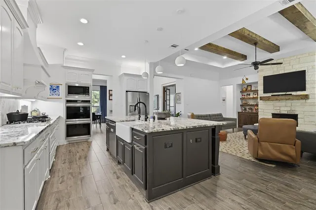 a picture of floor plan