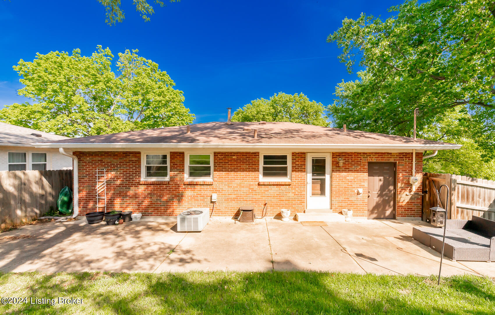 1632 Whippoorwill Road Louisville, KY 40213 - Photo 5 of 35 WWR-107