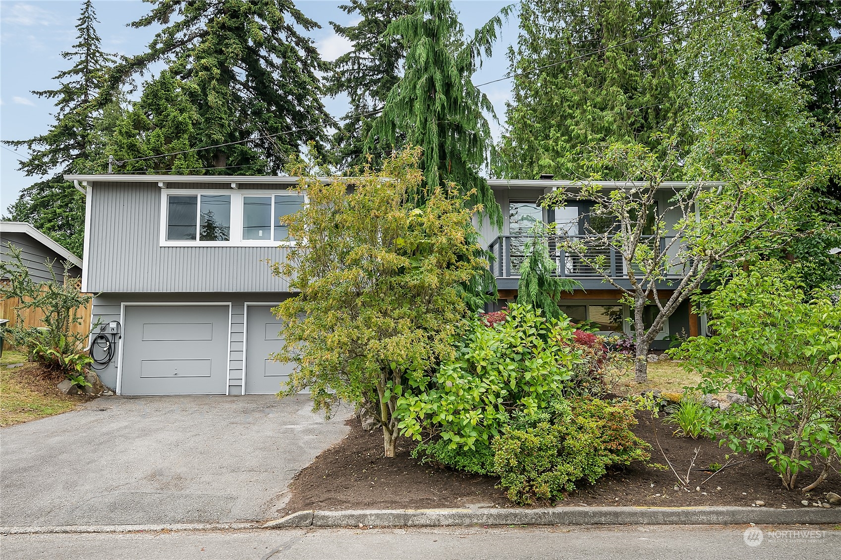 640 13th Way Southwest Edmonds, WA 98020 - Photo 1 of 40 Gallery Image 1