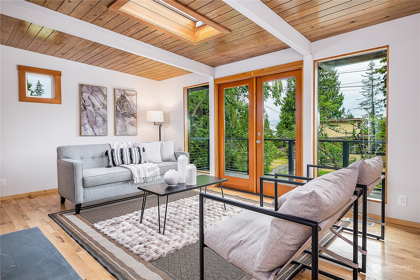 640 13th Way Southwest Edmonds, WA 98020 - Photo 4 of 40 Gallery Image 4