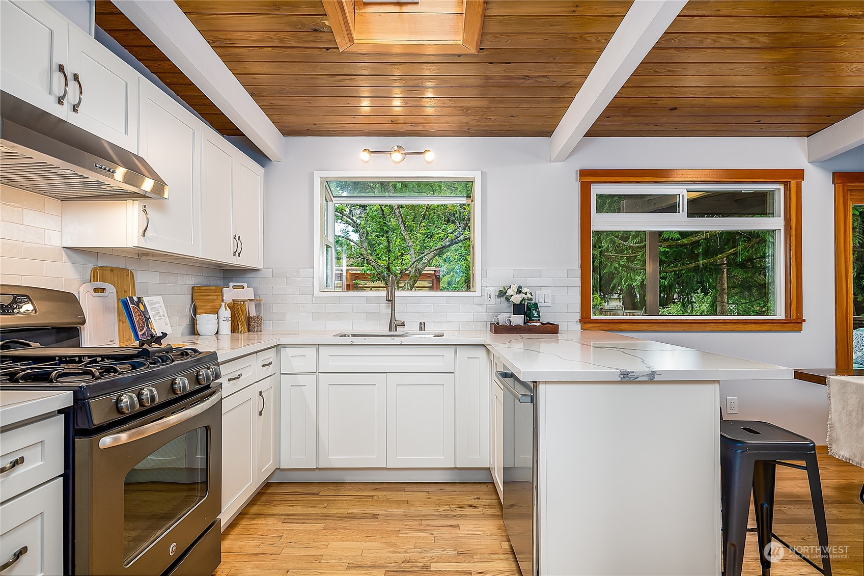 640 13th Way Southwest Edmonds, WA 98020 - Photo 7 of 40 Gallery Image 7