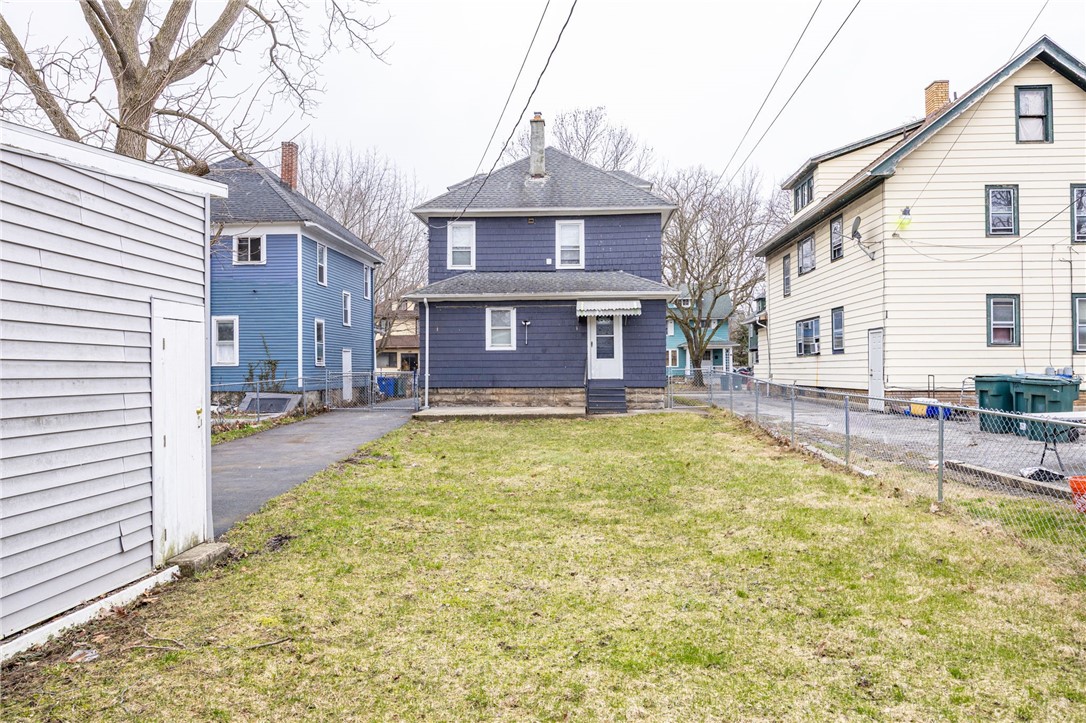 174 Gardiner Avenue Rochester, NY 14611 - Photo 4 of 24