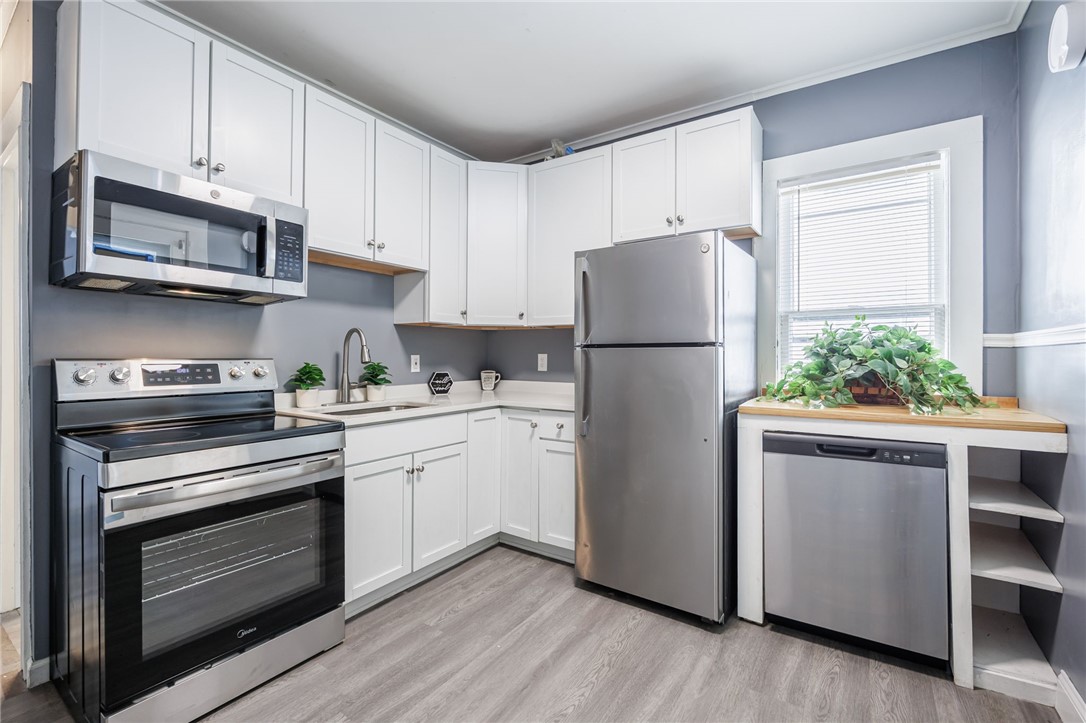 174 Gardiner Avenue Rochester, NY 14611 - Photo 8 of 24