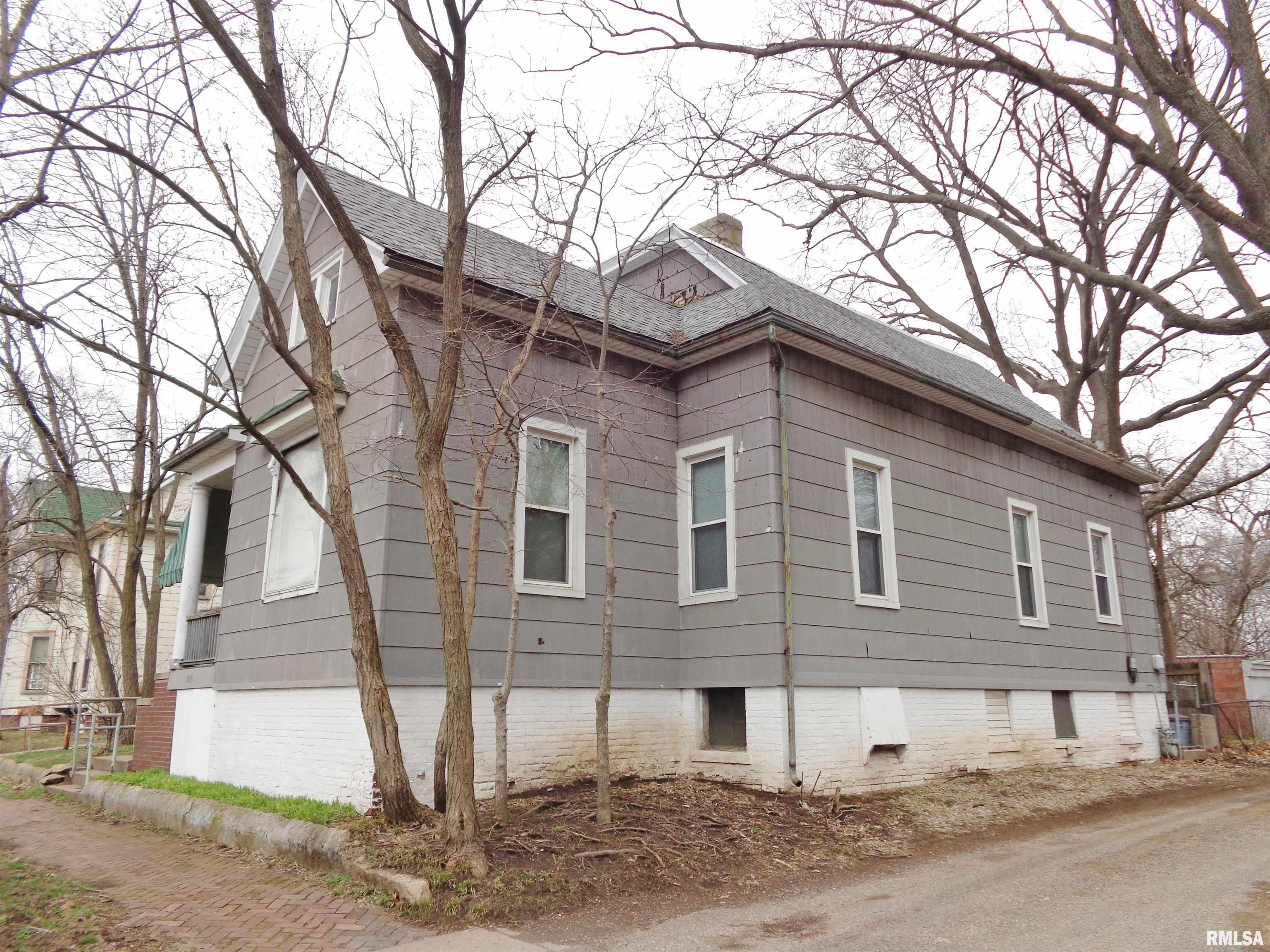 506 Wayne Street Peoria, IL 61603 - Photo 3 of 22