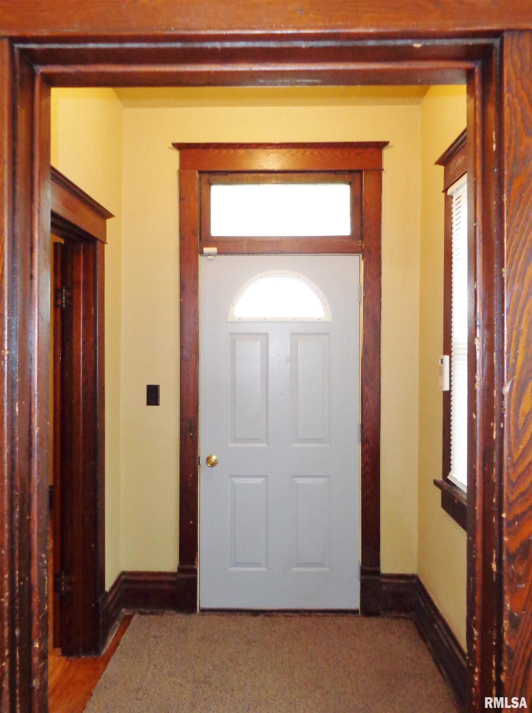 506 Wayne Street Peoria, IL 61603 - Photo 4 of 22