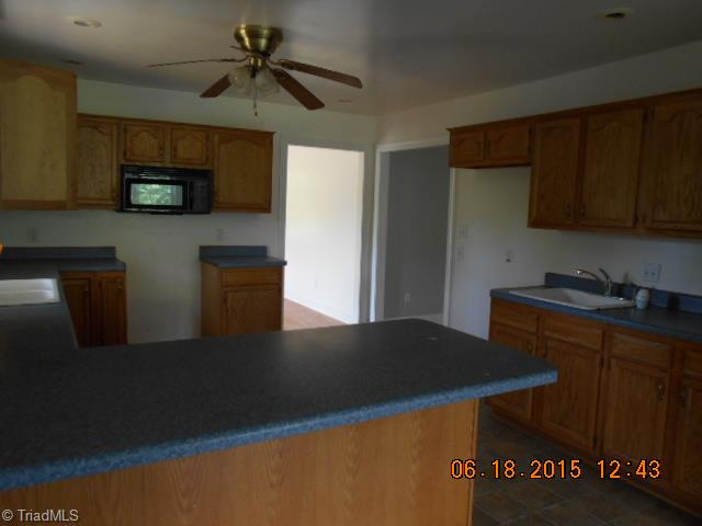 1647 Flat Shoals Road King, NC 27021 - Photo 8 of 21