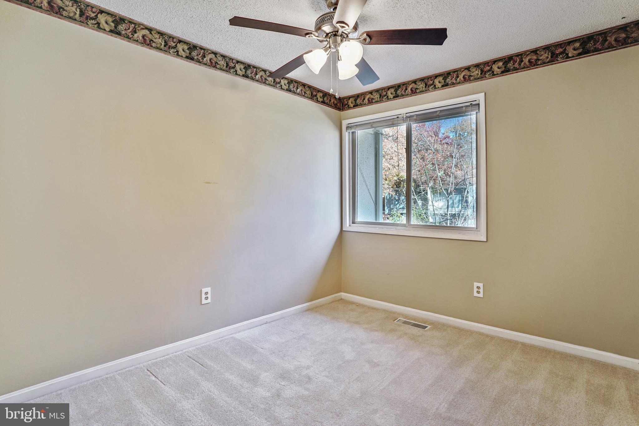 2432 Southgate Square Reston, VA 20191 - Photo 18 of 40 Second Bedroom