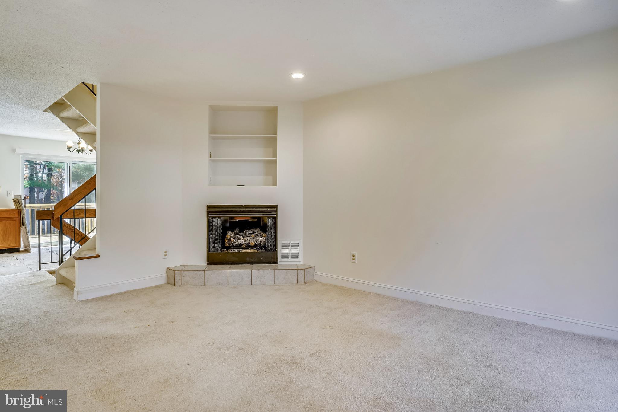 2432 Southgate Square Reston, VA 20191 - Photo 6 of 40 Gas Fireplace Living Room