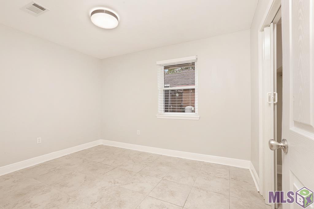 6536 Winbourne Avenue Baton Rouge, LA 70805 - Photo 19 of 30 Bedroom 2