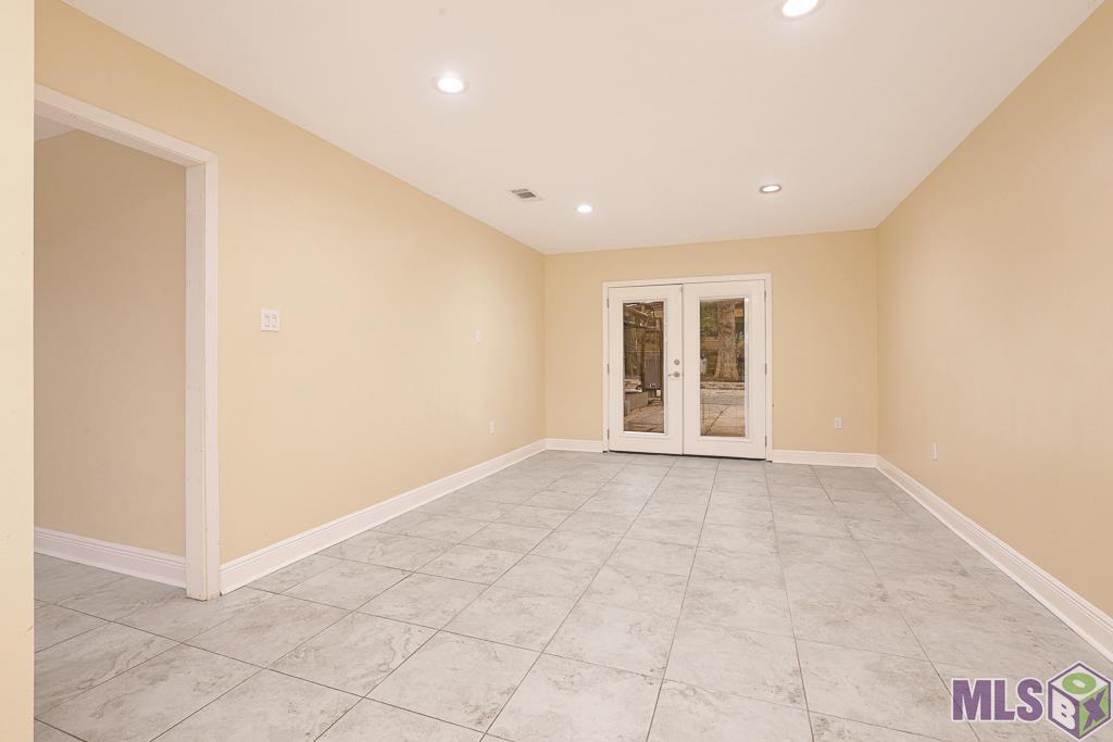 6536 Winbourne Avenue Baton Rouge, LA 70805 - Photo 20 of 30 Bonus room