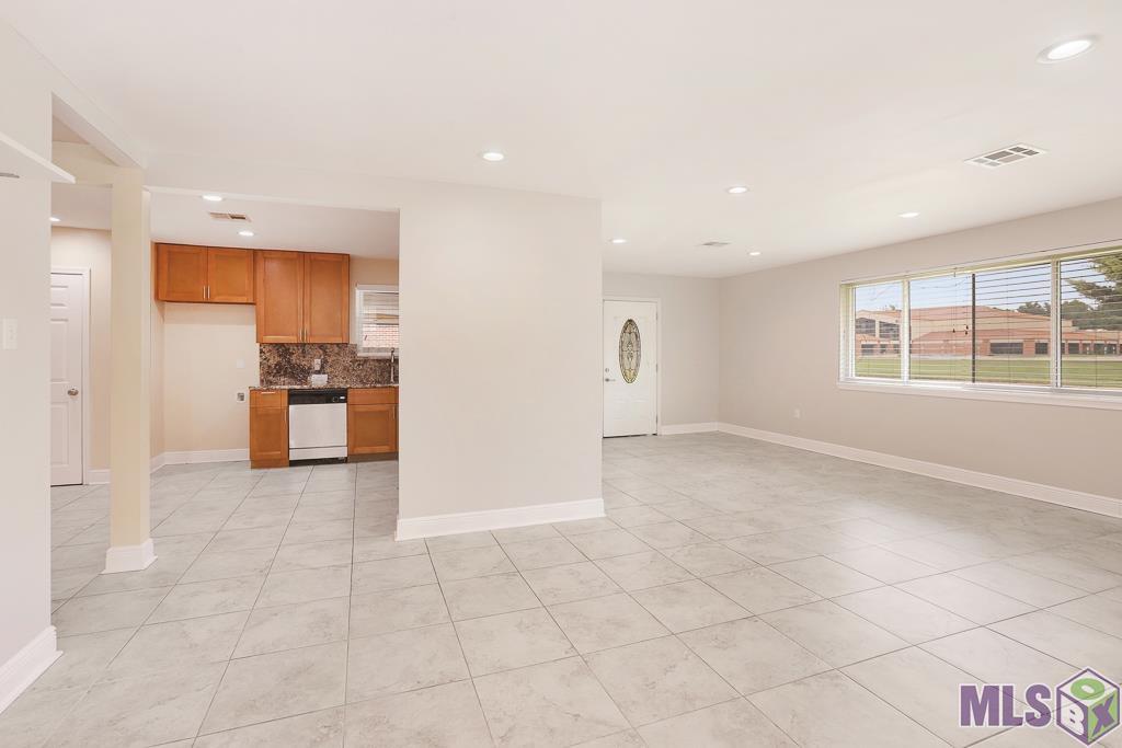 6536 Winbourne Avenue Baton Rouge, LA 70805 - Photo 30 of 30 Open floor plan