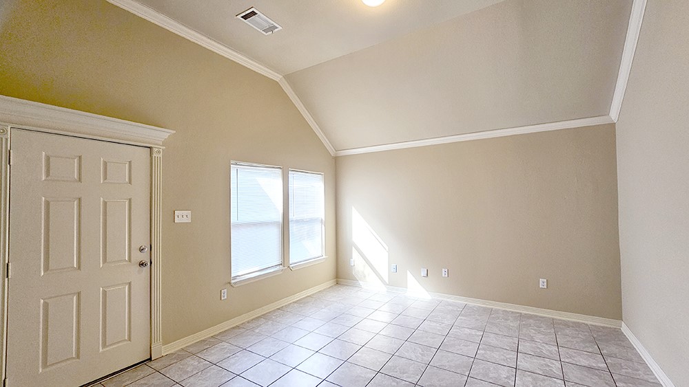 8031 Canyon Street Houston, TX 77051 - Photo 7 of 17 a view of an empty room with window