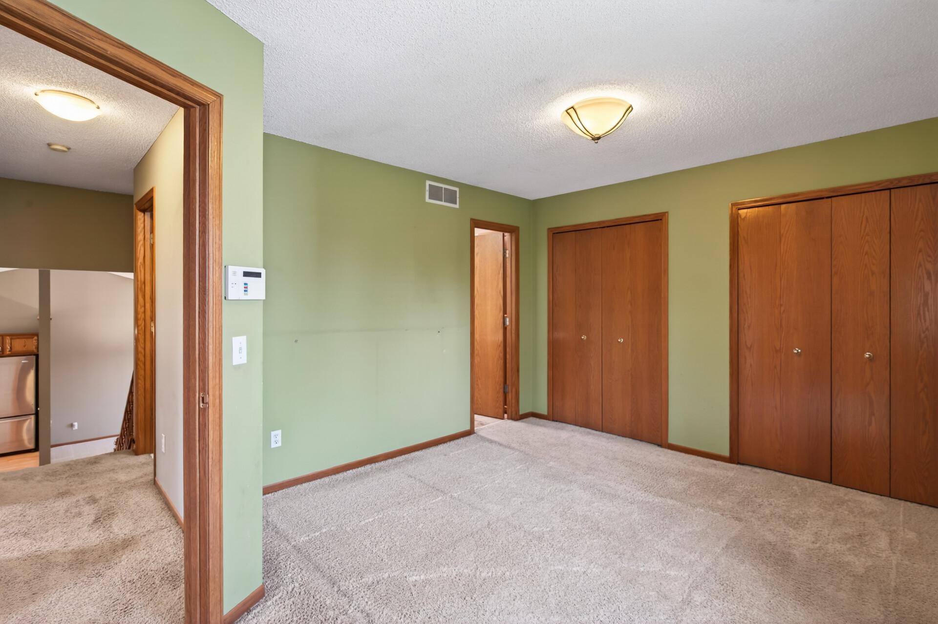 8270 Dawson Way Inver Grove Heights, MN 55076 - Photo 14 of 36