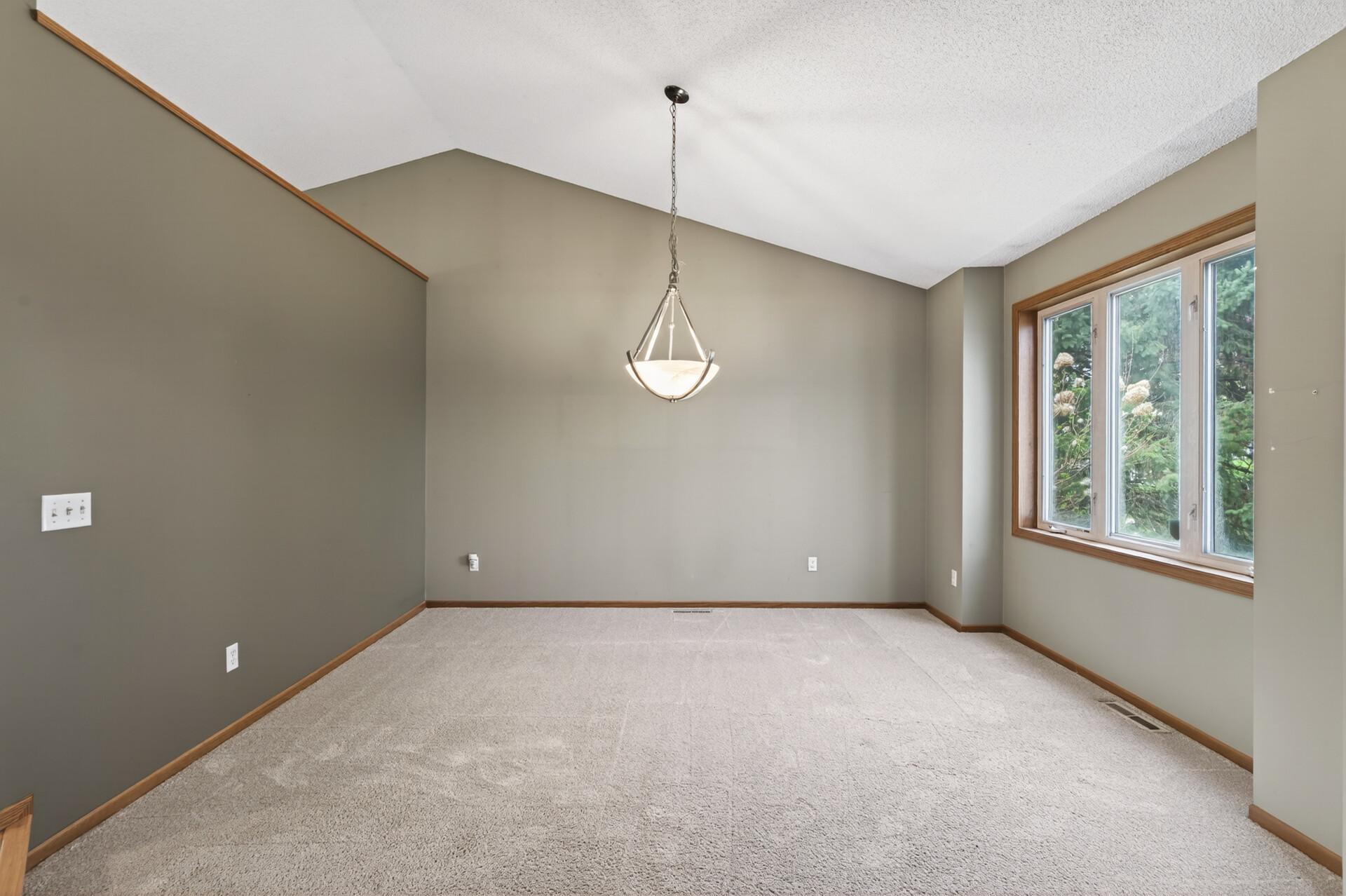 8270 Dawson Way Inver Grove Heights, MN 55076 - Photo 7 of 36