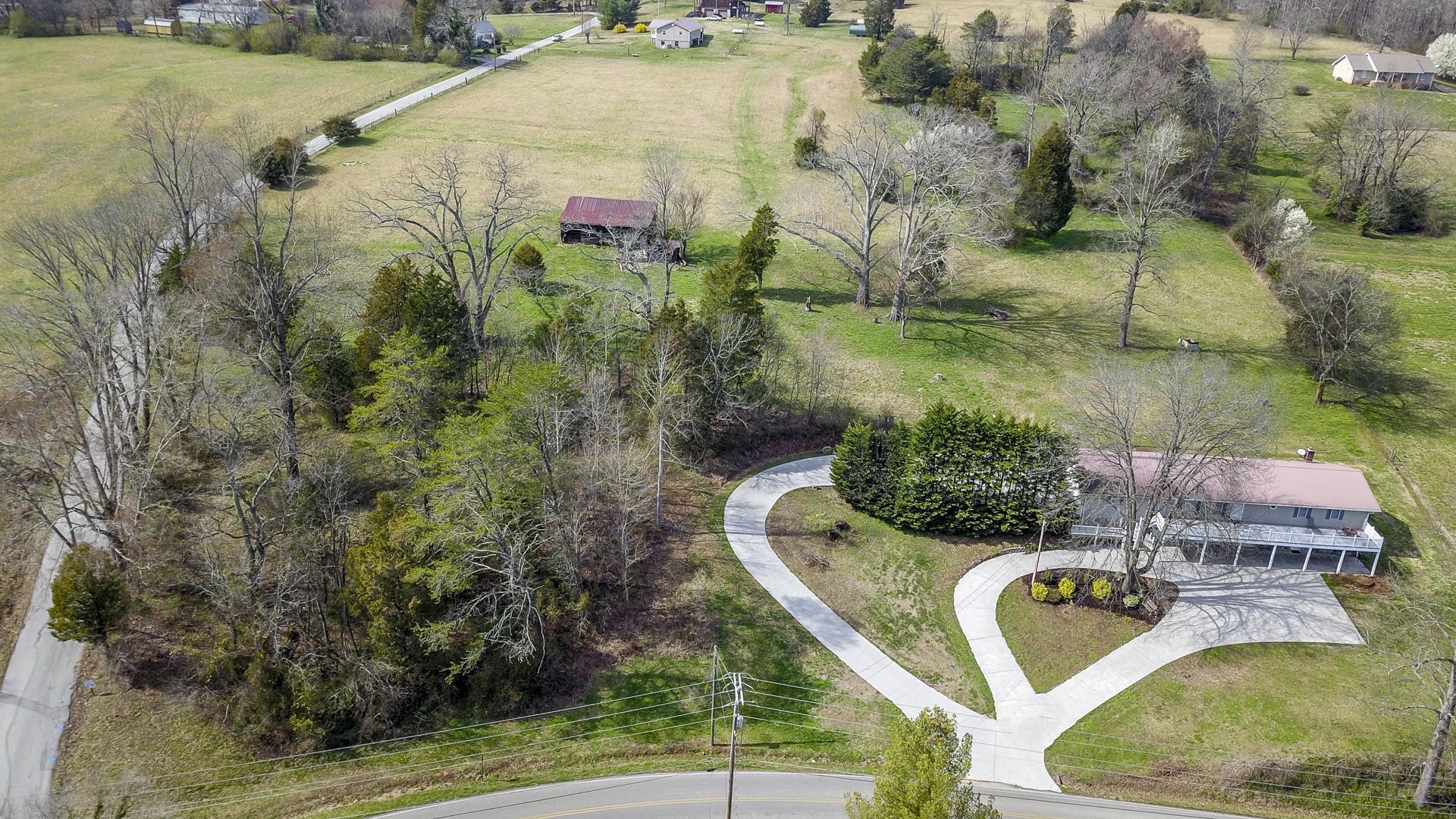 1333 Blockhouse Road Maryville, TN 37803 - Photo 4 of 40 Gallery Image 4