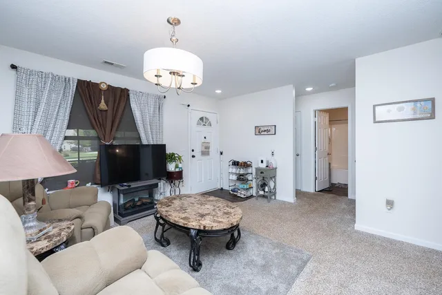 $299,000 | 3 Heatherfield Drive, Simpsonville, SC 29680