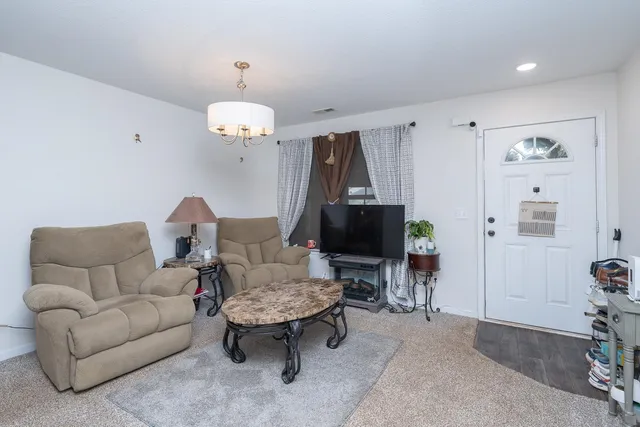 $299,000 | 3 Heatherfield Drive, Simpsonville, SC 29680