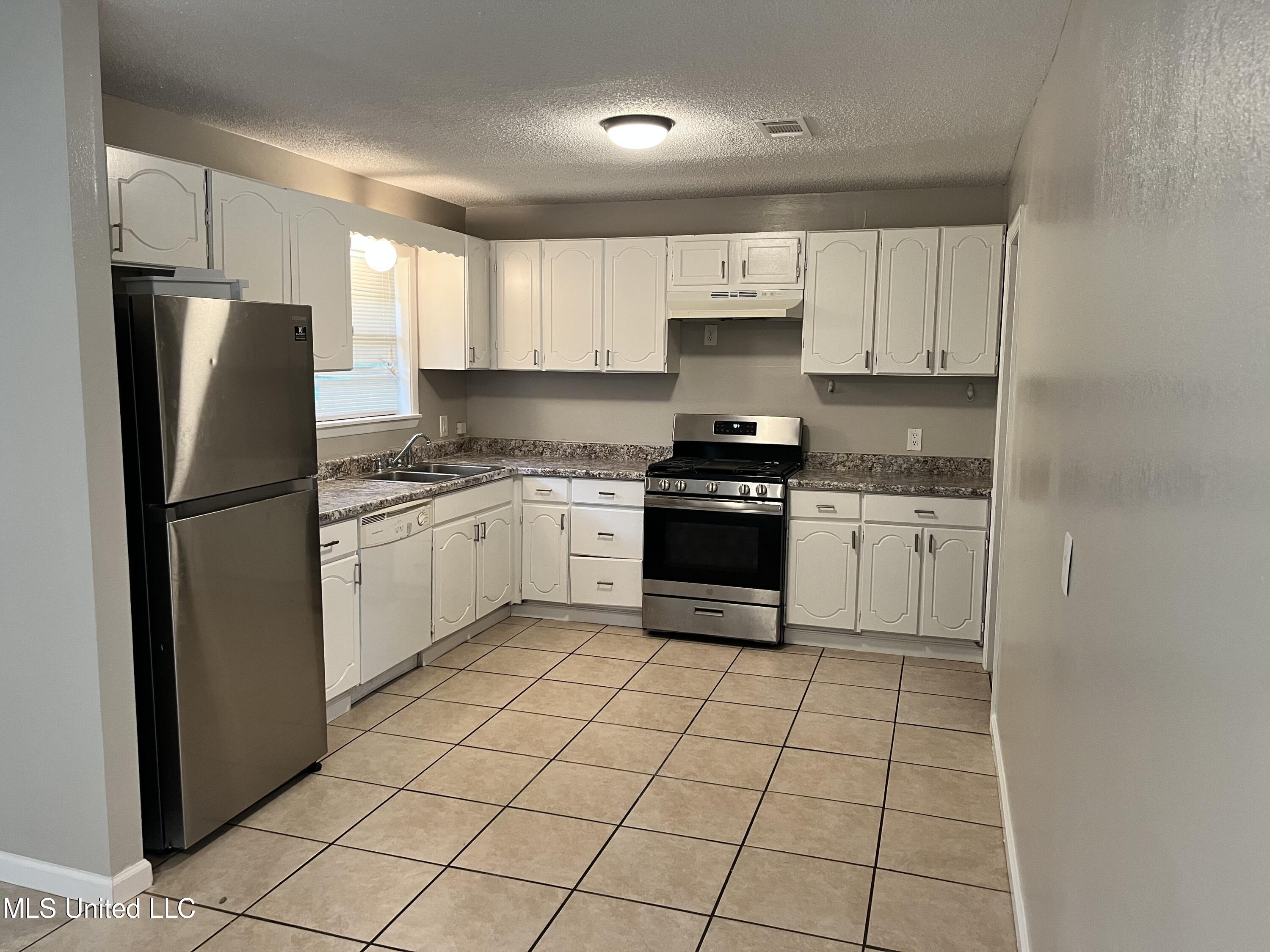 11616 Klein Road Gulfport, MS 39503 - Photo 9 of 21 D867088D-2146-47CD-89A7-79262718CE71