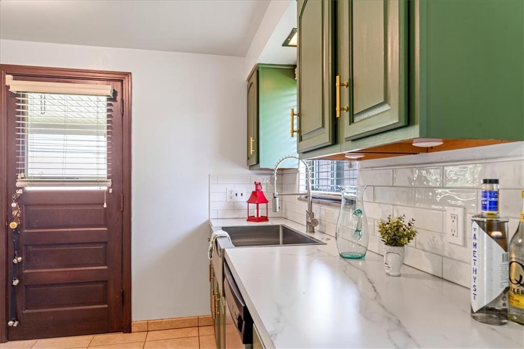 422 Hershey Road Pittsburgh, PA 15235 - Photo 15 of 37 Gallery Image 15