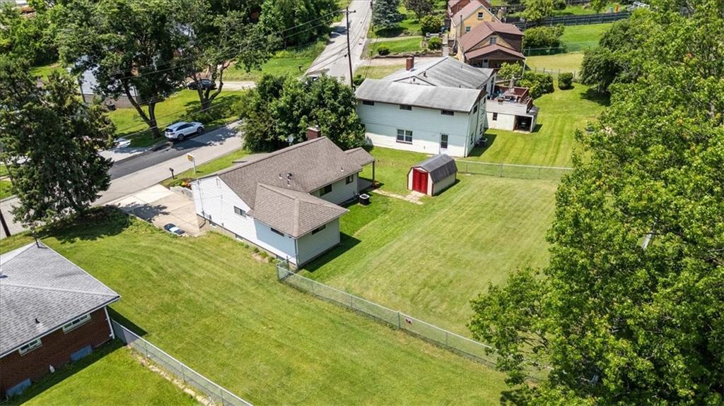 422 Hershey Road Pittsburgh, PA 15235 - Photo 3 of 37 Gallery Image 3