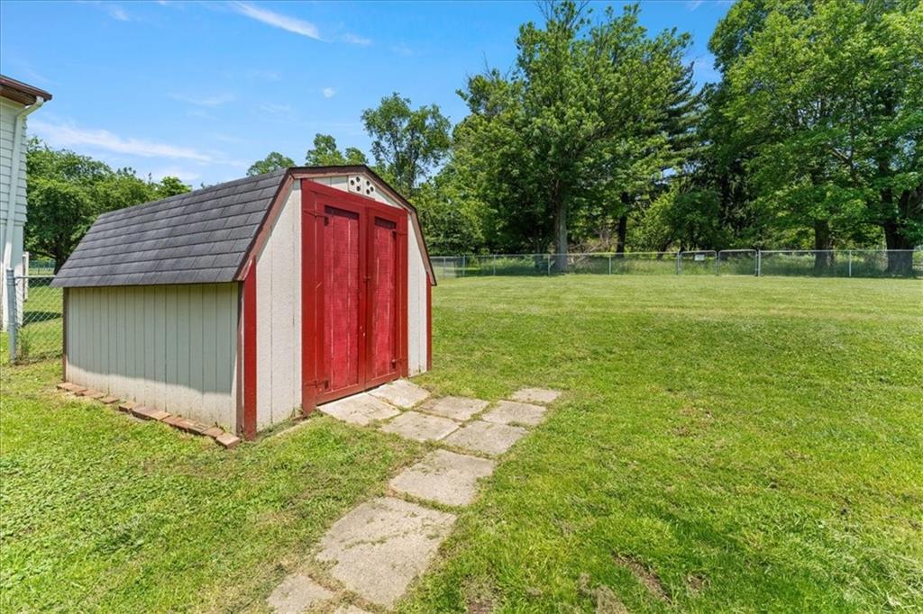 422 Hershey Road Pittsburgh, PA 15235 - Photo 35 of 37 Gallery Image 35