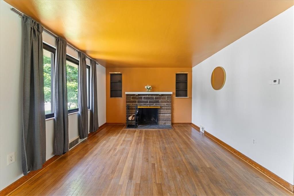 422 Hershey Road Pittsburgh, PA 15235 - Photo 8 of 37 Gallery Image 8