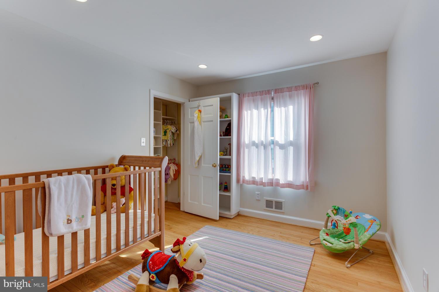 6208 Wedgewood Road Bethesda, MD 20817 - Photo 15 of 26 Bedroom