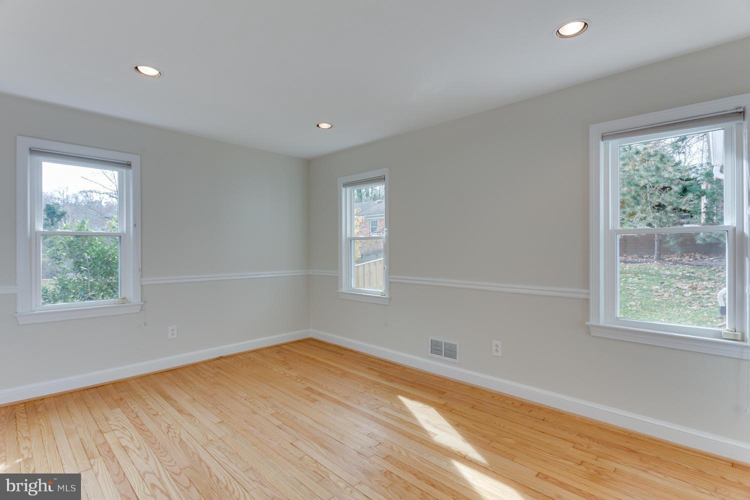 6208 Wedgewood Road Bethesda, MD 20817 - Photo 16 of 26 Bedroom