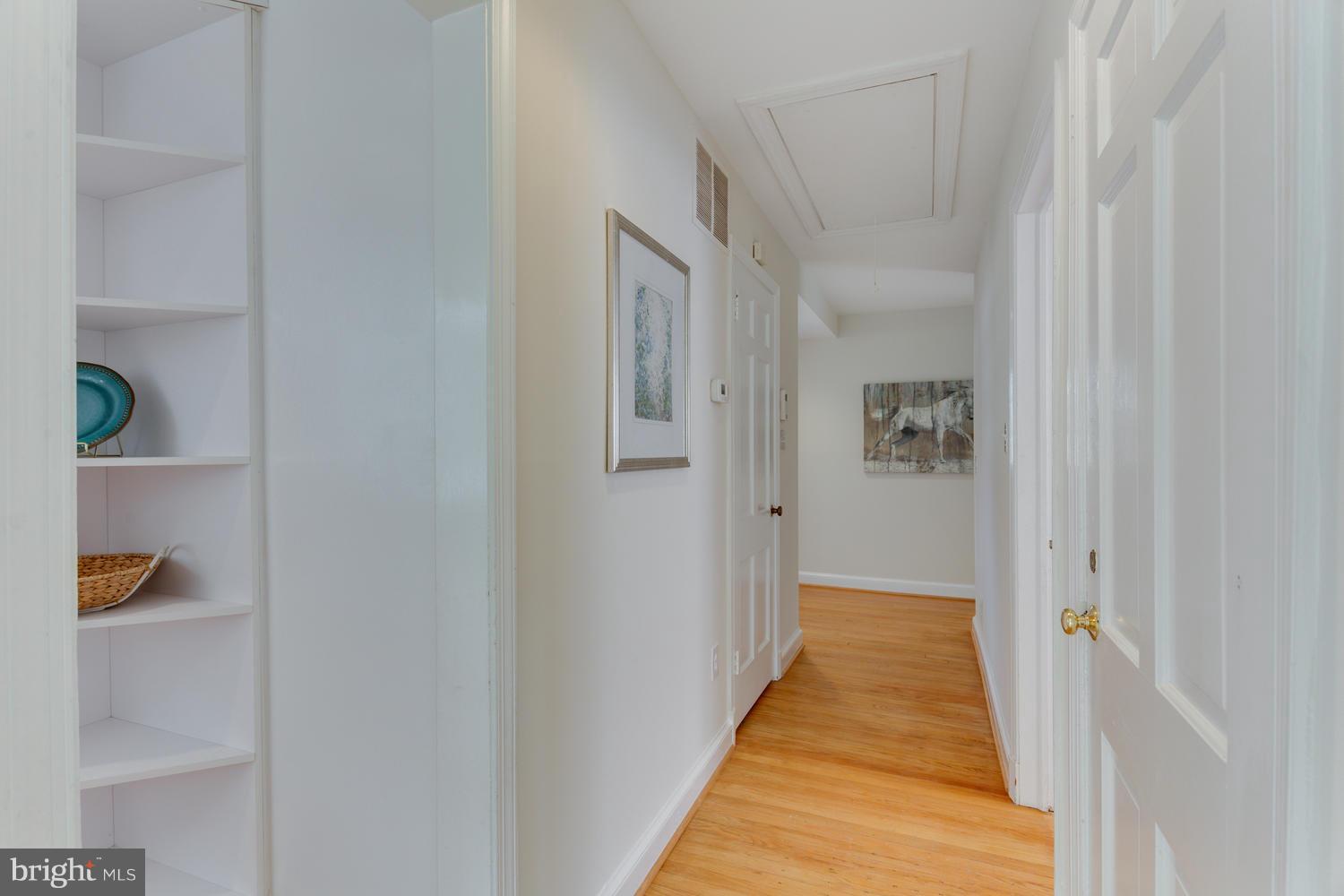 6208 Wedgewood Road Bethesda, MD 20817 - Photo 17 of 26 Interior (General)