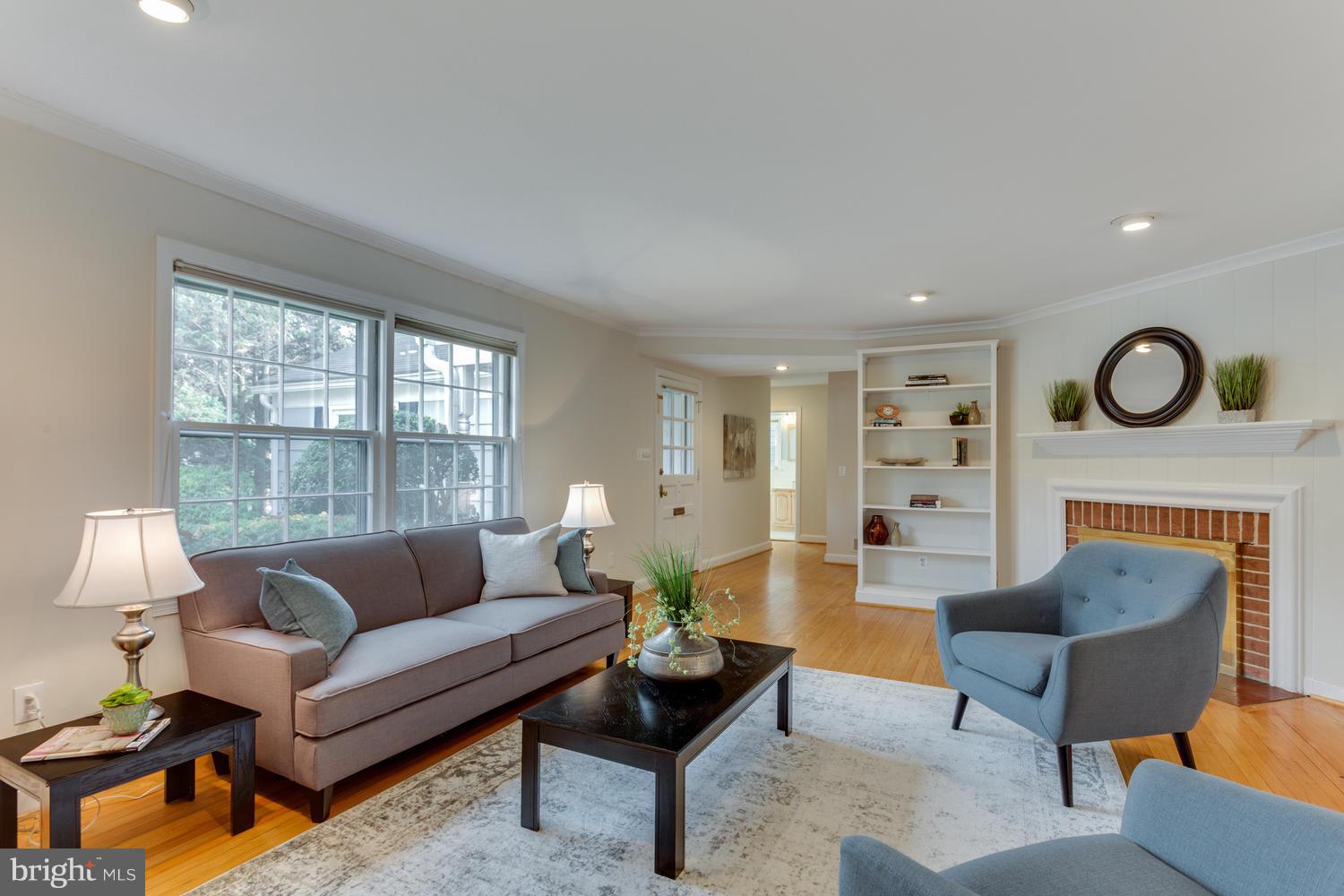 6208 Wedgewood Road Bethesda, MD 20817 - Photo 6 of 26 Living Room