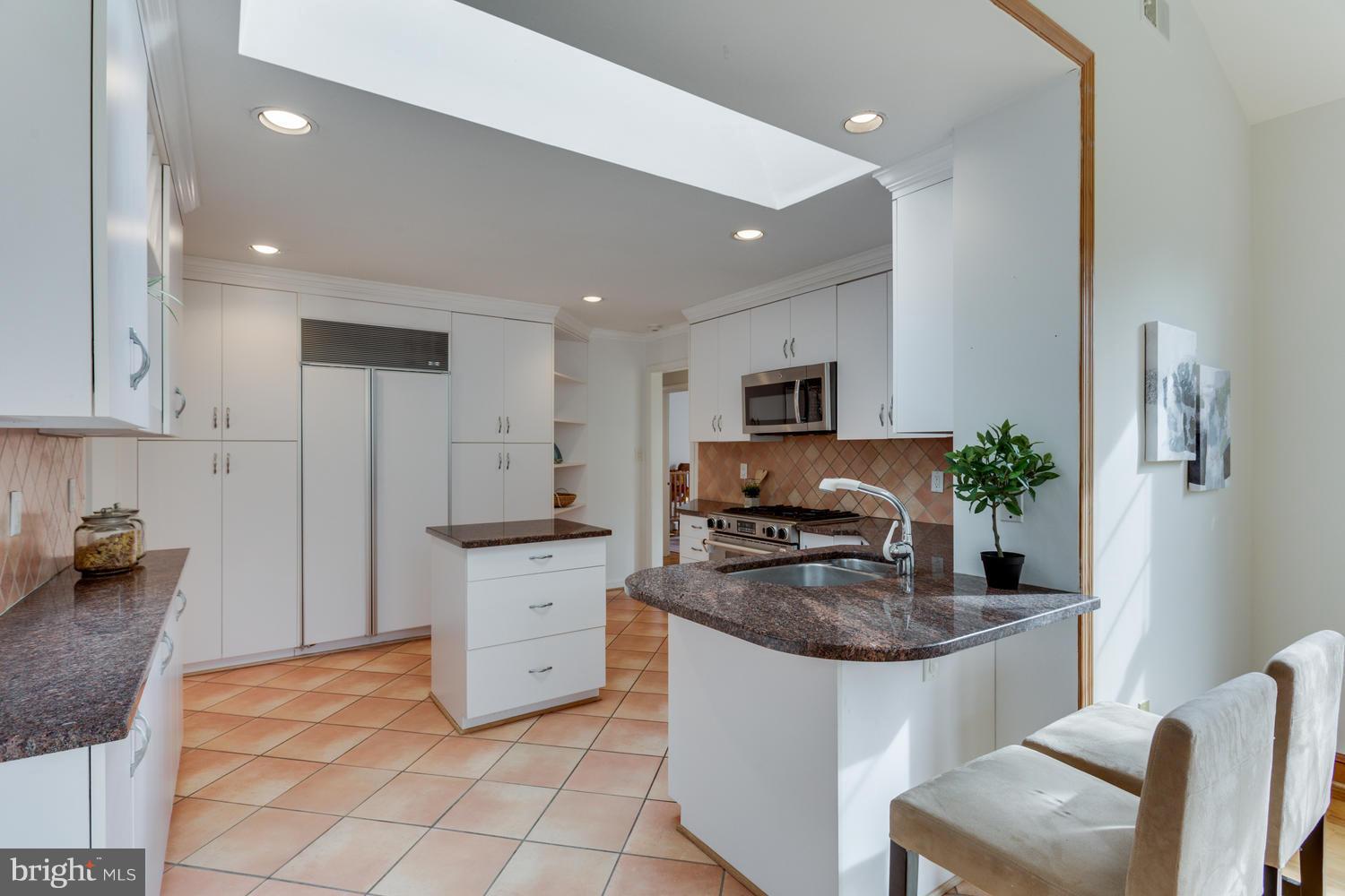 6208 Wedgewood Road Bethesda, MD 20817 - Photo 8 of 26 Kitchen