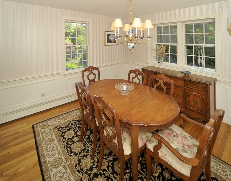 356 Holly Road Marshfield, MA 02050 - Photo 9 of 23 Gallery Image 9