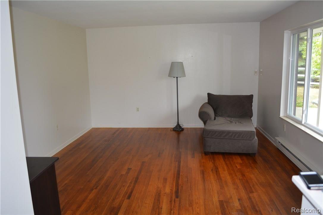 5207 Lahring Road Linden, MI 48451 - Photo 2 of 15 DSC_0786.JPG