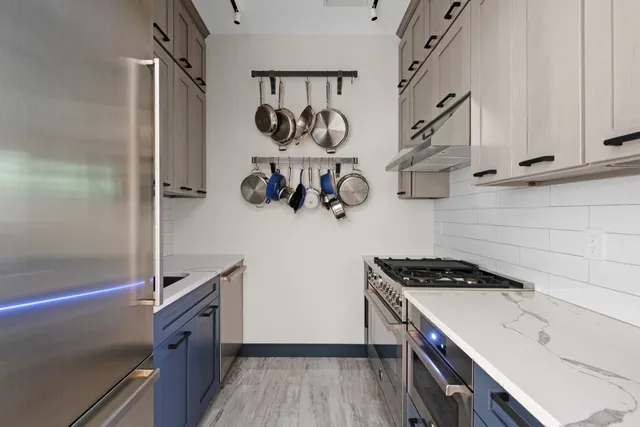 a view of a livingroom and dining room