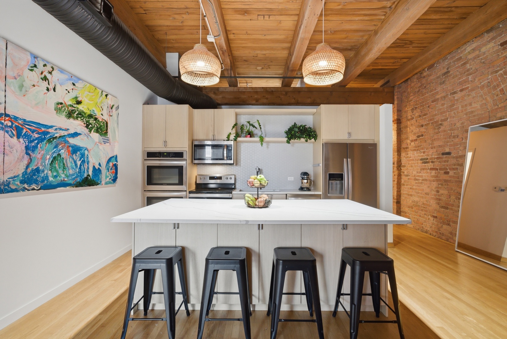 400 South Green Street, Unit 310 Chicago, IL 60607 - Photo 4 of 43 a view of a dining room with furniture and wooden floor