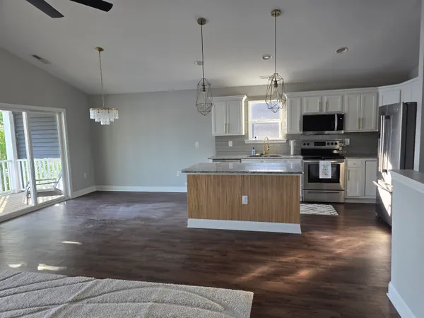 $2,150 | 1048 Meadowoods Drive, Murrells Inlet, SC 29576