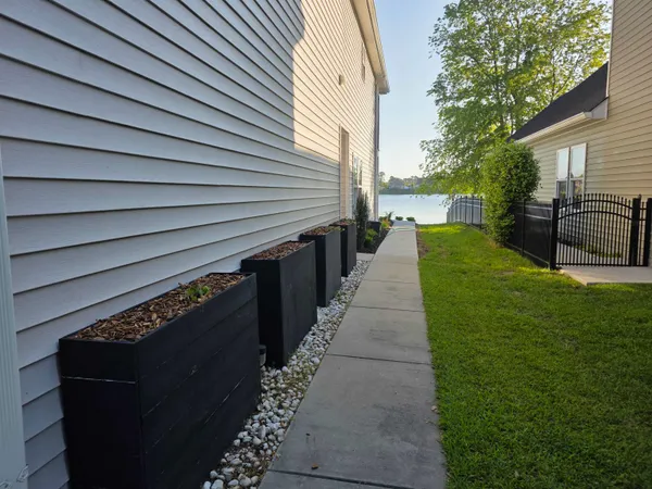 $2,150 | 1048 Meadowoods Drive, Murrells Inlet, SC 29576