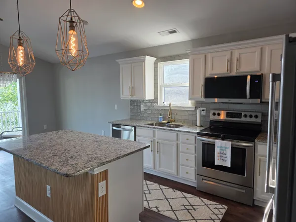 $2,150 | 1048 Meadowoods Drive, Murrells Inlet, SC 29576