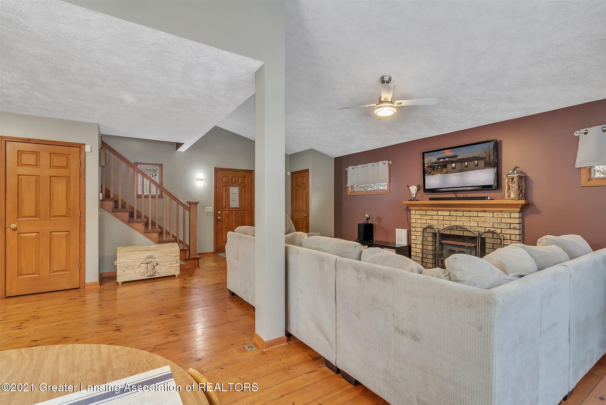 12371 Lansing Road Durand, MI 48429 - Photo 7 of 45 07-12371 Lansing Rd-Windowstill Rea