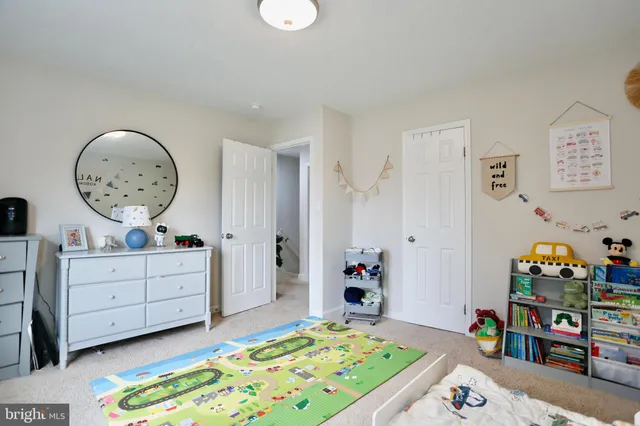 $1,900 | 237 Blue Ridge Avenue, Front Royal, VA 22630